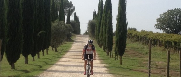 www.tuscanylovebike.it www.tuscanylovebike.it
