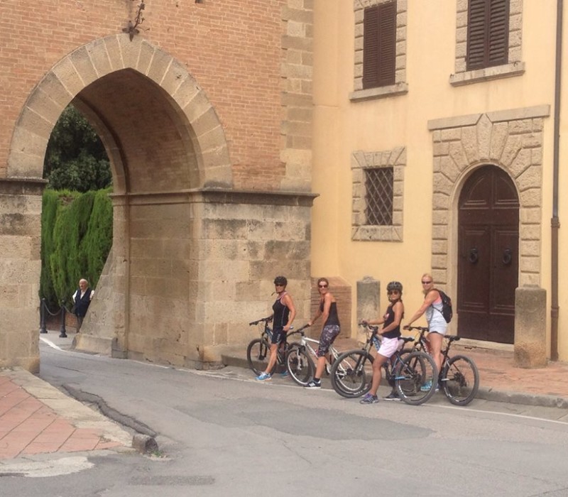 www.tuscanylovebike.it